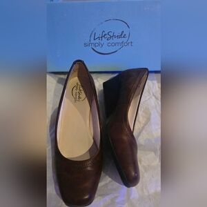 LifeStride Women's Groovy Pump Size 7.5